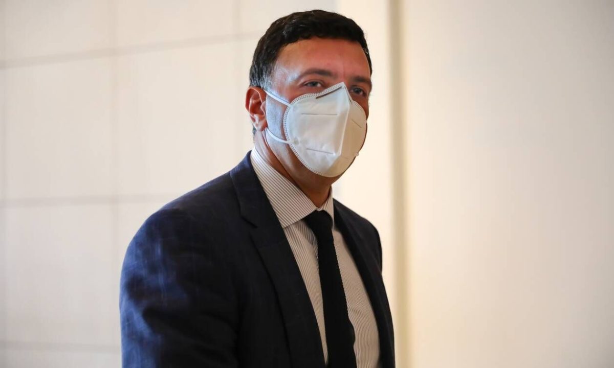 Μήνυμα Κικίλια προς τους νέους: Δεν είστε άτρωτοι απέναντι στον κορονοϊό