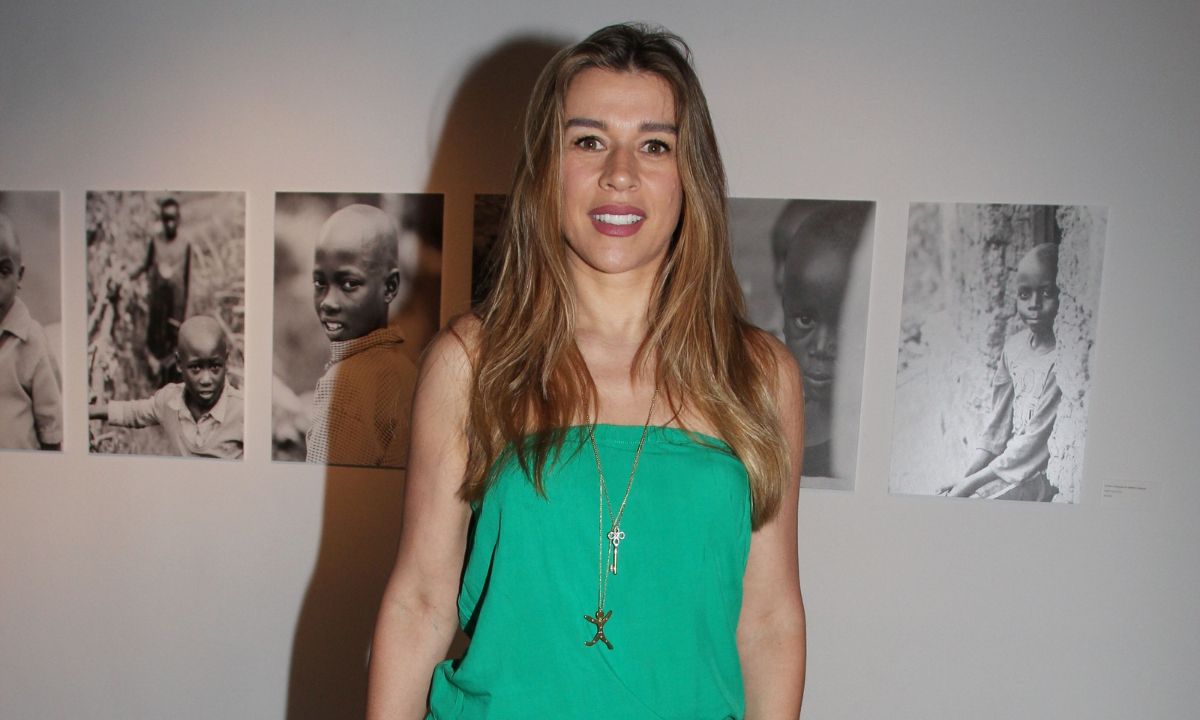 Έρρικα Πρεζεράκου: Κρίσιμα τα επόμενα 24ωρα μετά το χειρουργείο (photos)