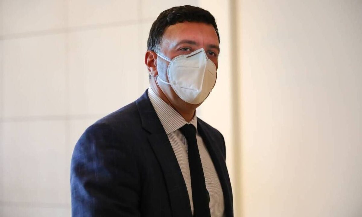 Κορονοϊός - Αποκάλυψη Κικίλια: Στα 36 χρόνια ο μέσος όρος ηλικίας όσων έχουν νοσήσει τον Αύγουστο