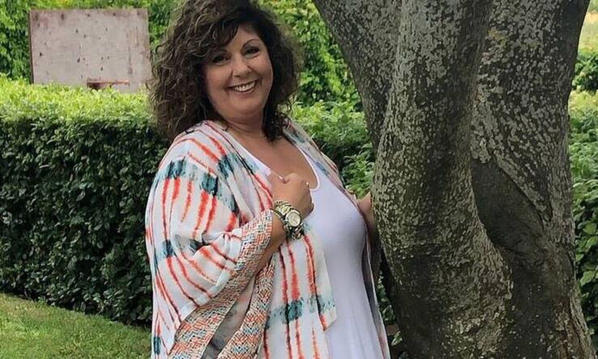 Λένα Μαντά: Αγνώριστη η συγγραφέας! Η απίστευτη αλλαγή στο look της!