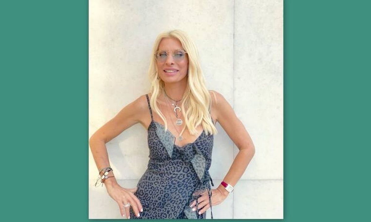 Ελένη Μενεγάκη: Η εντυπωσιακή βραδινή έξοδος με τον Μάκη στη Νάξο (Photos)