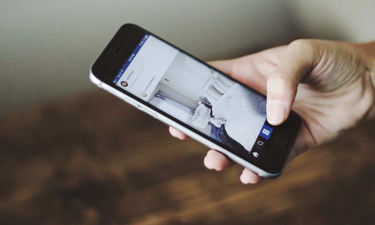 Καστοριά: «Έσκασε» το κινητό στην τσέπη του - Πήραν φωτιά τα ρούχα του (pics)