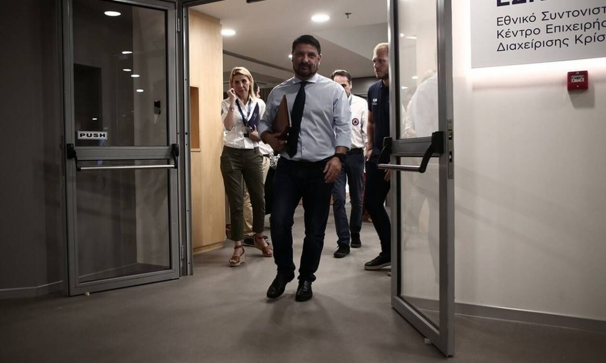 Χαρδαλιάς: Ειδική προετοιμασία για σχολεία και εργασία - Κοντοζαμάνης: Εμβόλιο στα τέλη Δεκεμβρίου