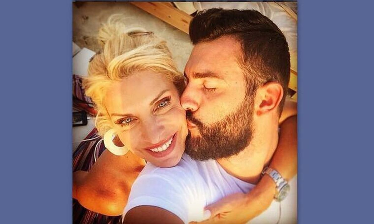 Ελένη Μενεγάκη: Οι εντυπωσιακές φώτο του αδερφού της από την Άνδρο