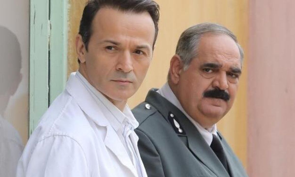 Η σπάνια φωτό του «Προκόπη» με την σύζυγό του! Στην παραλία με το μαγιό τους