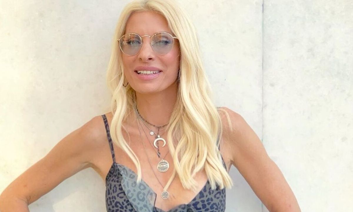 Μενεγάκη:Η νέα φωτό, το δίλημμα και η απάντηση των επώνυμων φίλων της