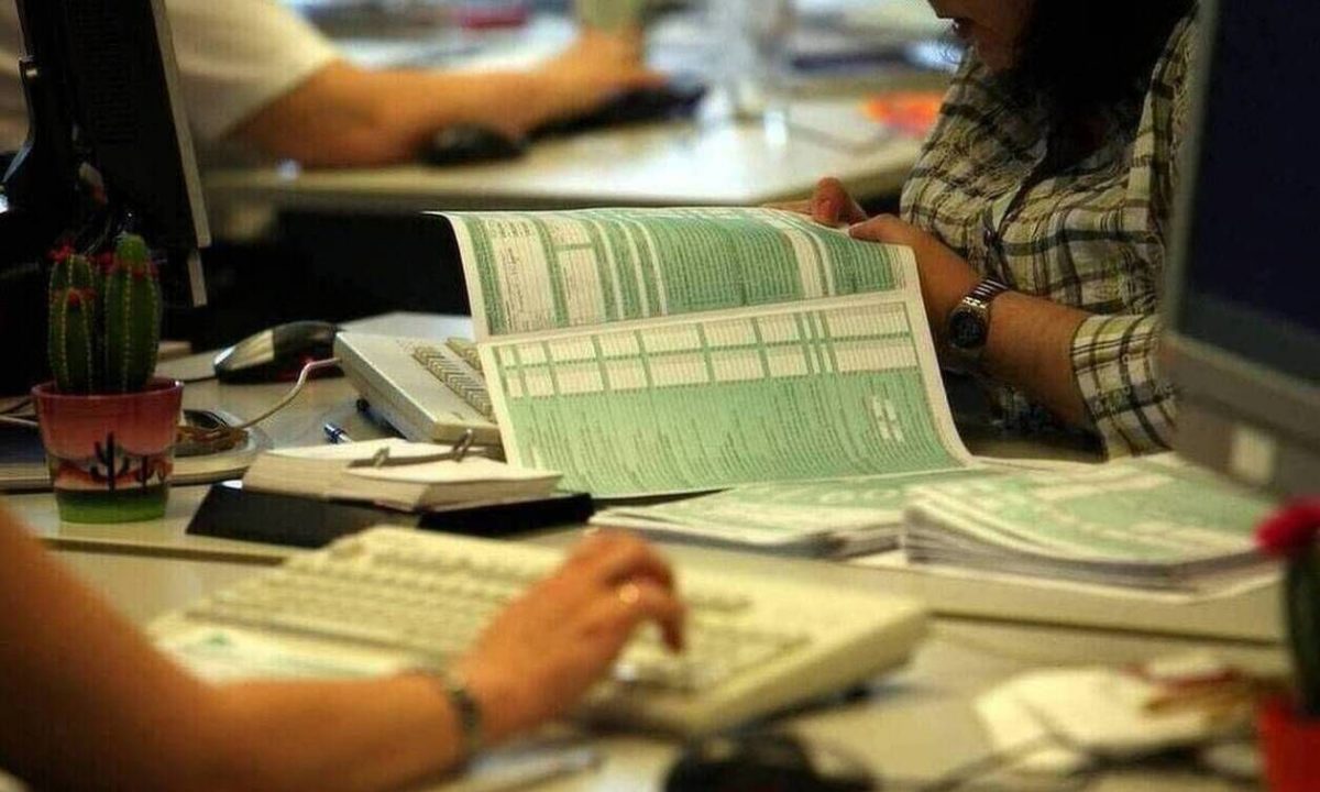 Παράταση για τις φορολογικές δηλώσεις: Η ανακοίνωση του υπουργείου Οικονομικών