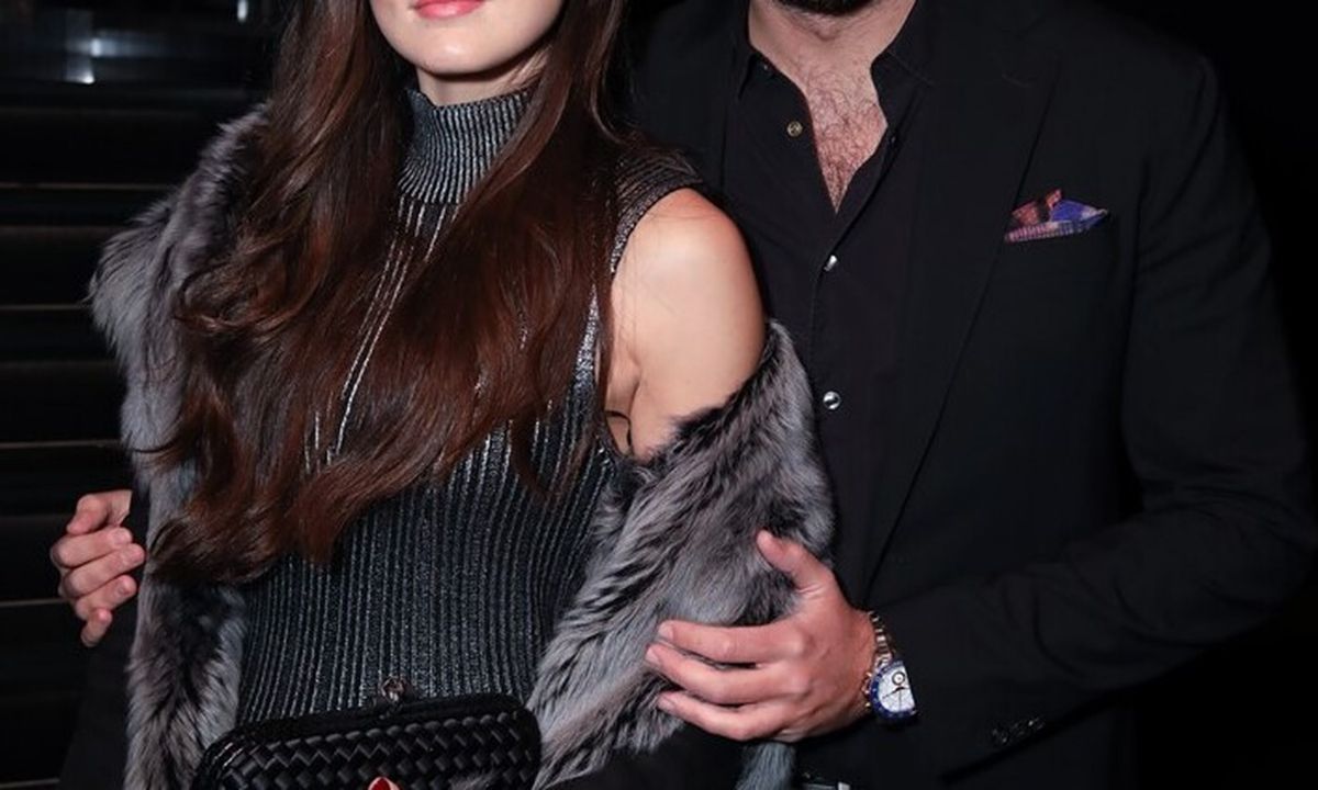 Λαμπερός γάμος στη Μύκονο! Η rock νύφη και οι ελάχιστοι καλεσμένοι (pics)