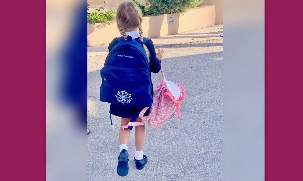 Μαρίνα Παντζοπούλου: Το όνομα στην τσάντα, το κολατσιό και η στολή του σχολείου