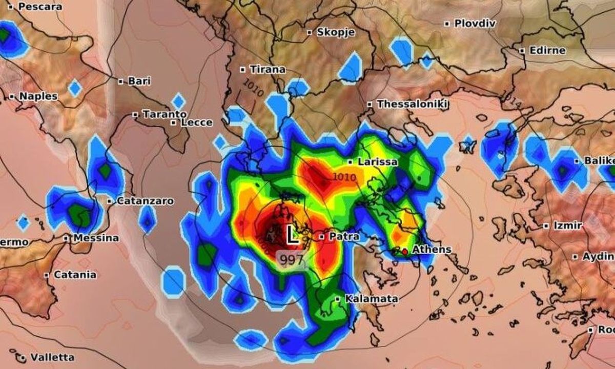 Κυκλώνας Ιανός: Τα νέα δεδομένα για την πορεία του! Πού θα χτυπήσει μέχρι να «σβήσει»