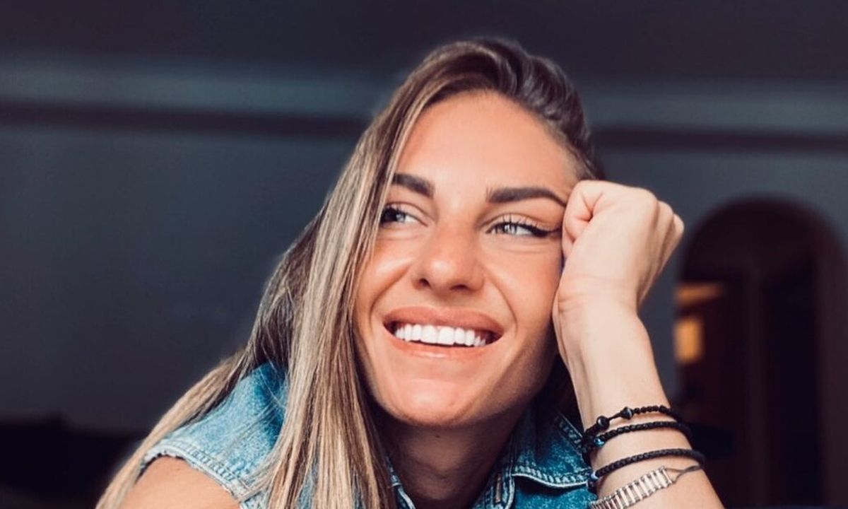 Κατερίνα Δαλάκα: Ποζάρει με την αδερφή της και η ομοιότητα είναι απίστευτη