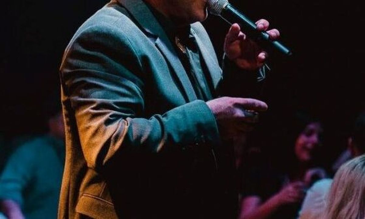 Αποκλειστικό: Τραγικές ώρες για λαϊκό τραγουδιστή: Τα χειρουργεία του γιου του και το καμένο σπίτι