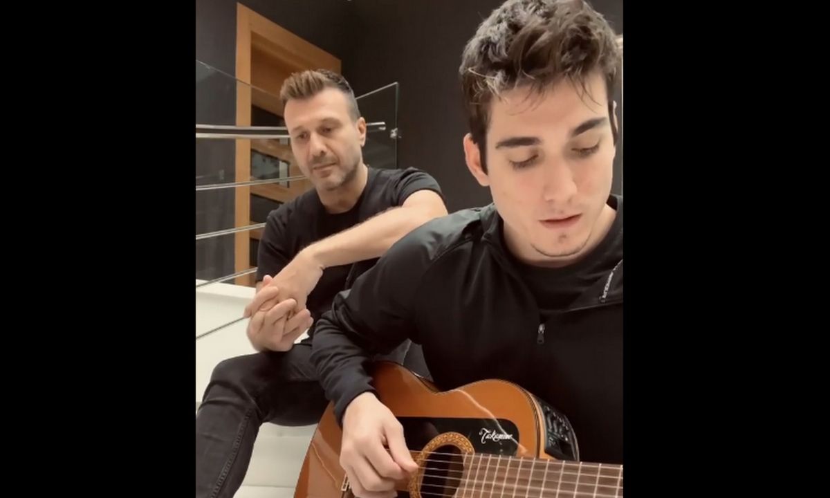 Απολαυστικό: Ο Πλούταρχος τραγουδάει με τον γιο του και προκαλεί χαμό στο instagram!