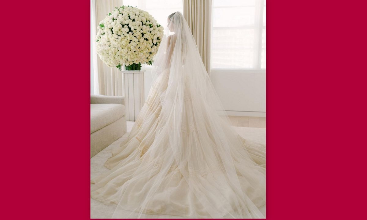 Παντρεύτηκε φορώντας το νυφικό της γιαγιάς της 67 χρόνια μετά