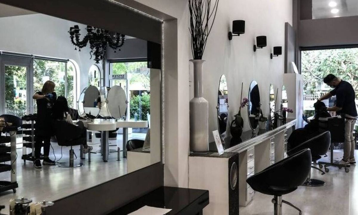 SMS 13033 μετακίνηση: Με αυτό τον κωδικό θα πάτε στο κομμωτήριο