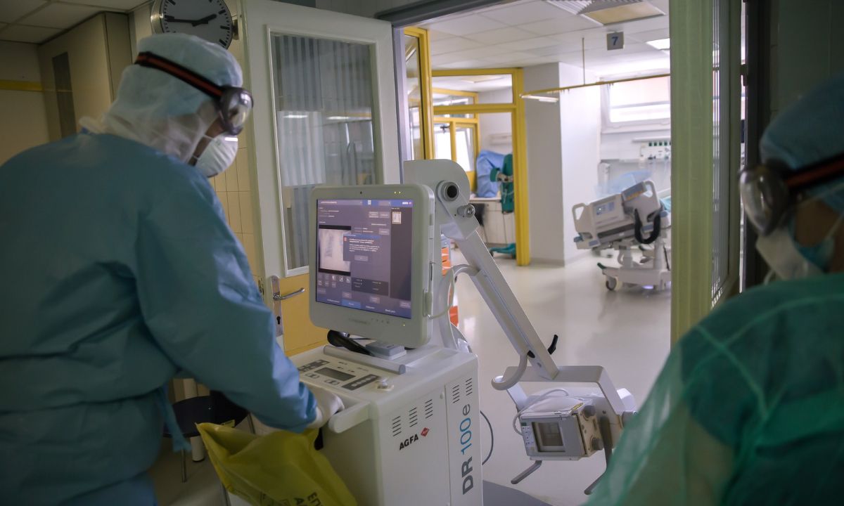 Κρούσματα σήμερα: 2.752 νέα ανακοίνωσε ο ΕΟΔΥ- Στους 43 οι νέοι θάνατοι, στους 297 οι διασωληνωμένοι