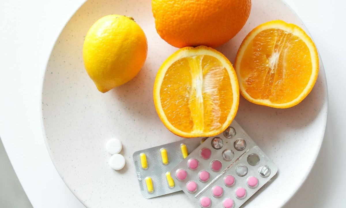 Οι κίνδυνοι που ανακύπτουν όταν λαμβάνεις περισσότερη βιταμίνη D απ' όση χρειάζεσαι