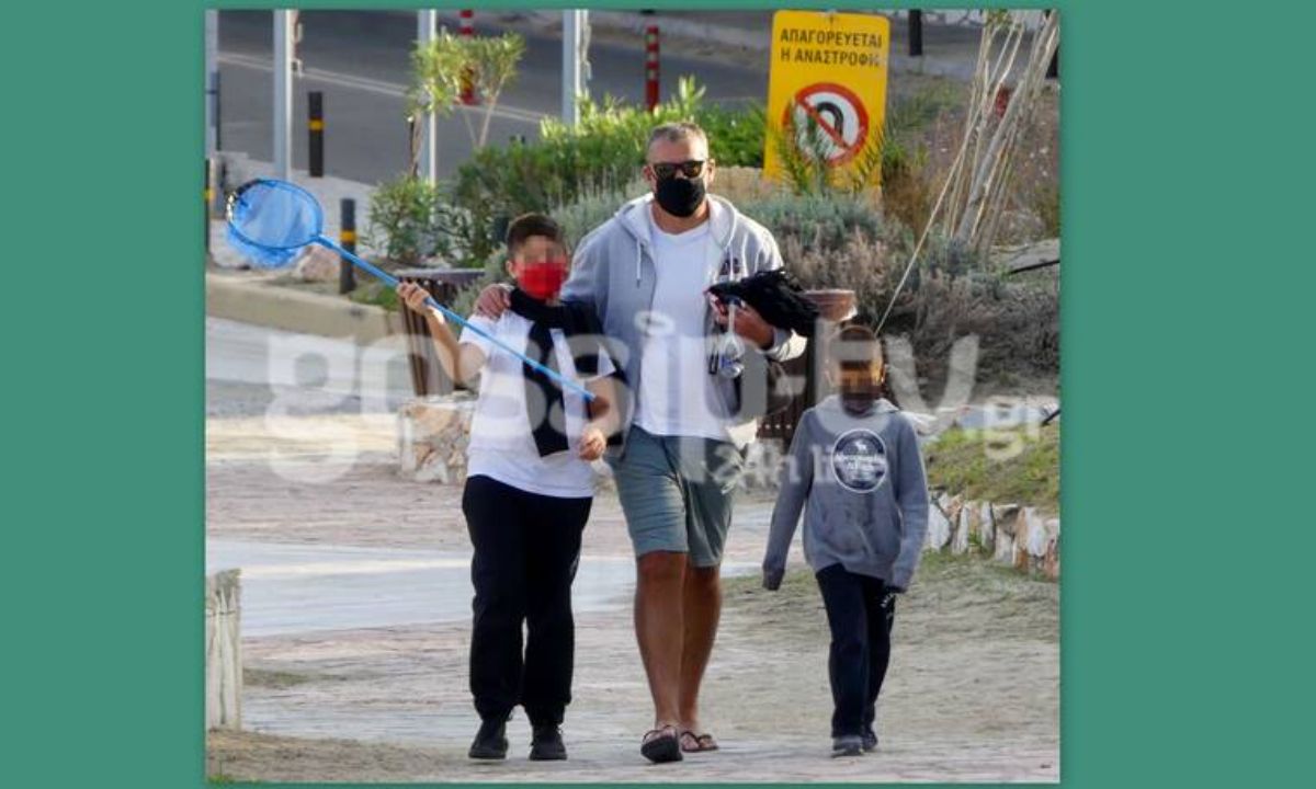 Γιώργος Λιάγκας: Φόρεσε αθλητικό σορτσάκι και βγήκε για άθληση με τους γιους του