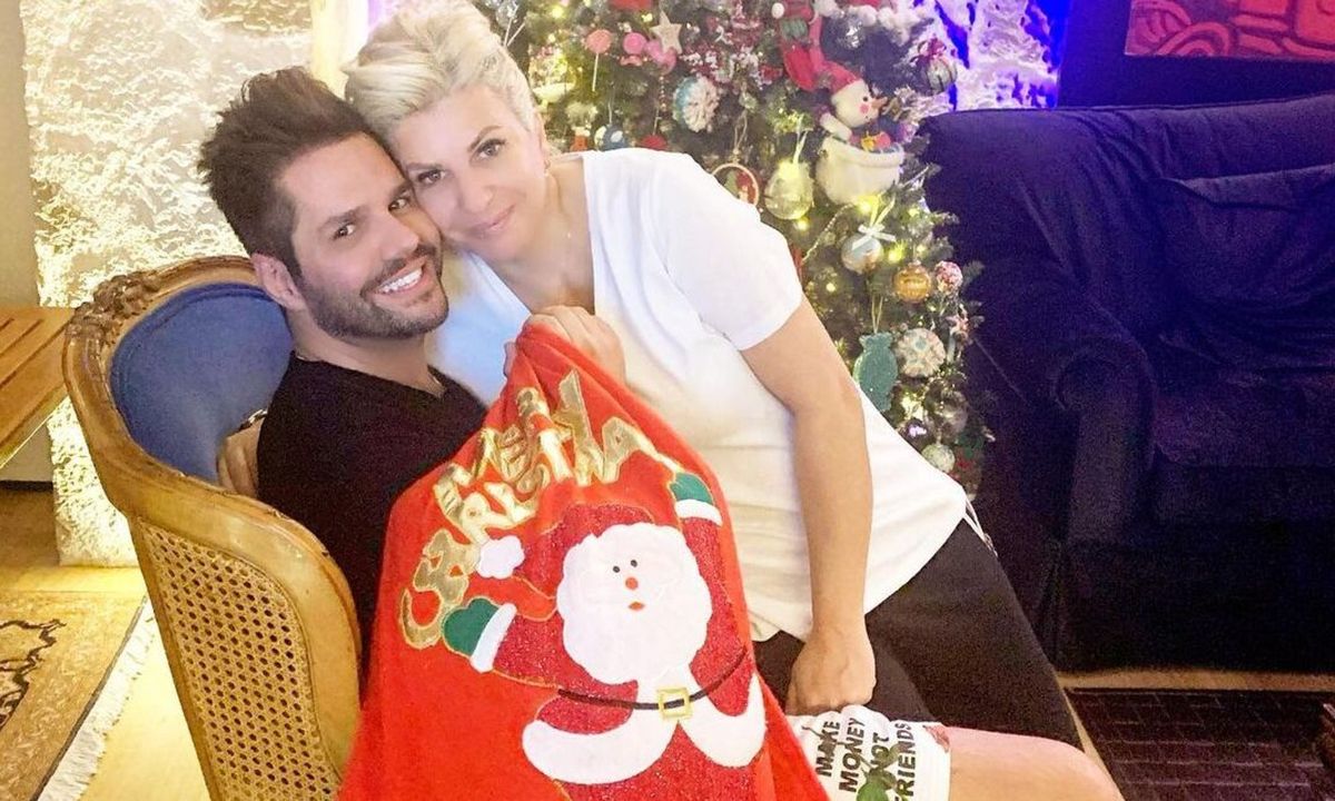 Η σύζυγος του Τσαλίκη άνοιξε το σπίτι τους και είναι ονειρικά στολισμένο! (vid)