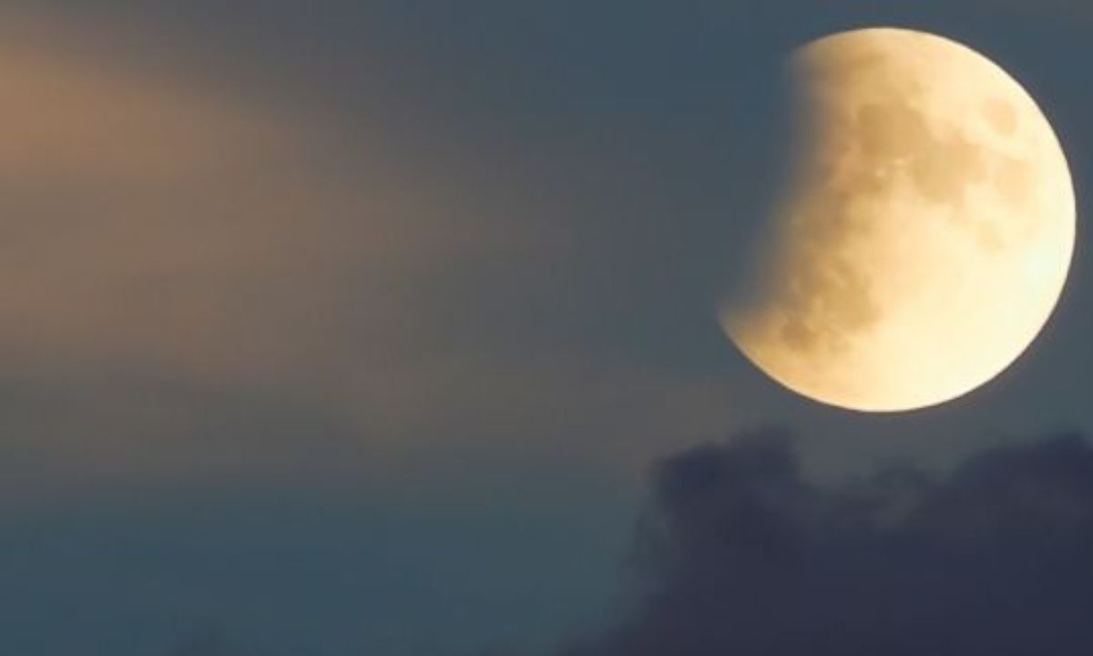 Νέα Σελήνη - Έκλειψη στον Τοξότη: Αυτά τα ζώδια θα γυρίσουν σελίδα στη ζωή τους