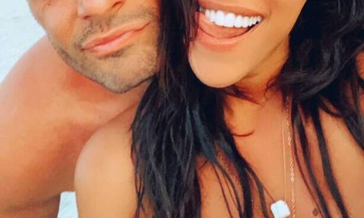 Γνωστός τραγουδιστής κάτω από την ίδια στέγη με την αγαπημένη του - Οι πρώτες δηλώσεις