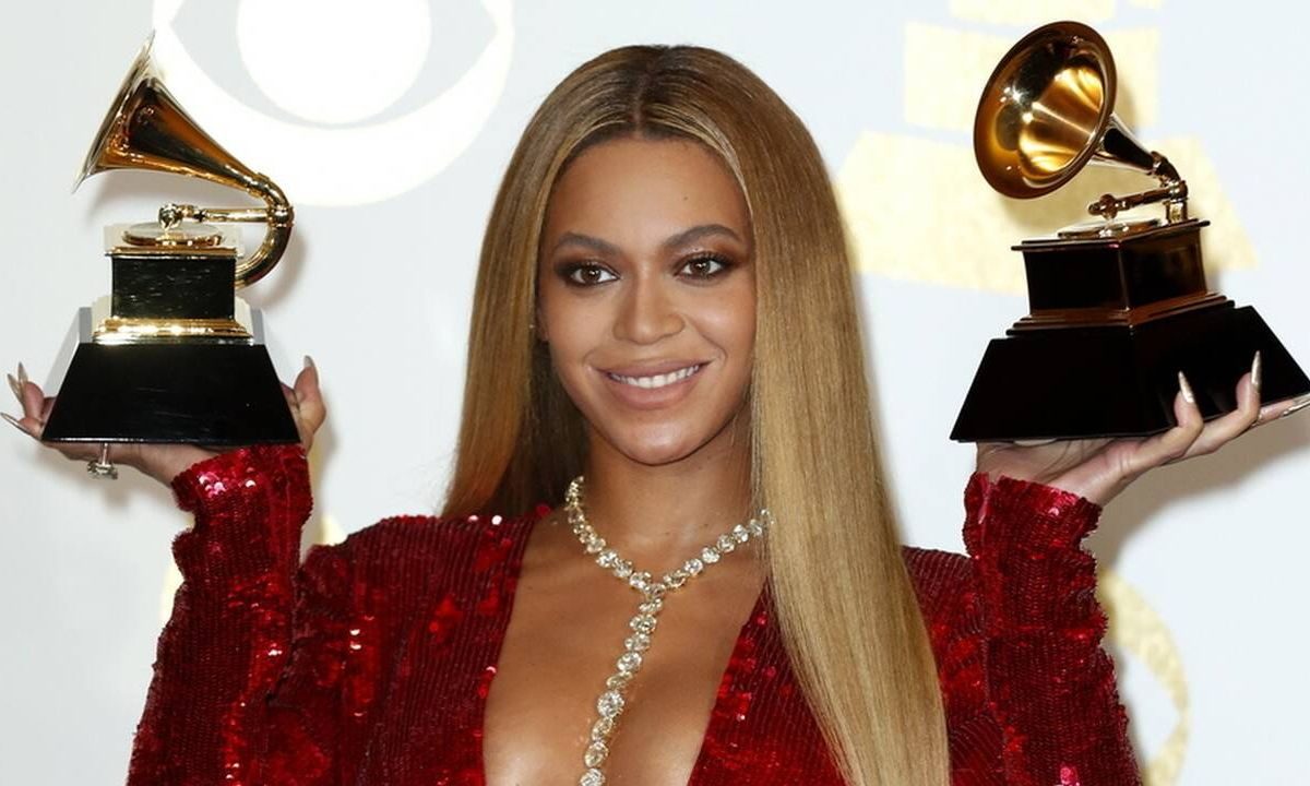 Η Μπιγιονσέ δωρίζει 500.000 δολάρια σε ανθρώπους που κινδυνεύουν με έξωση