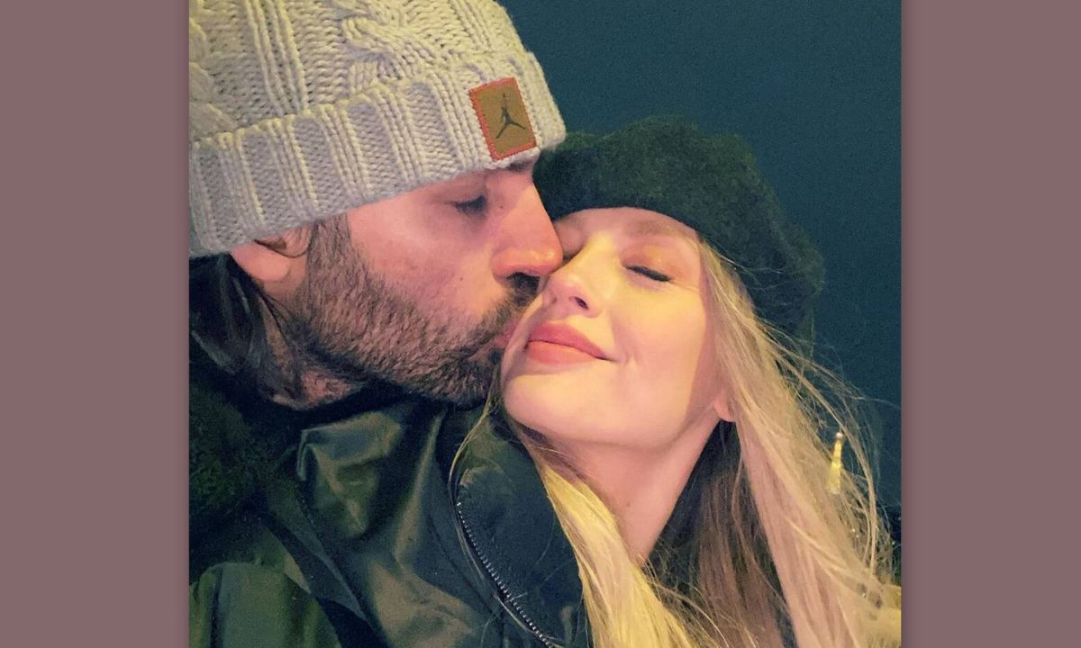 Σαμαράς – Κομμάτα: Η πρώτη ανακοίνωση εγκυμοσύνης για τη νέα χρονιά – Η φωτό με φουσκωμένη κοιλίτσα