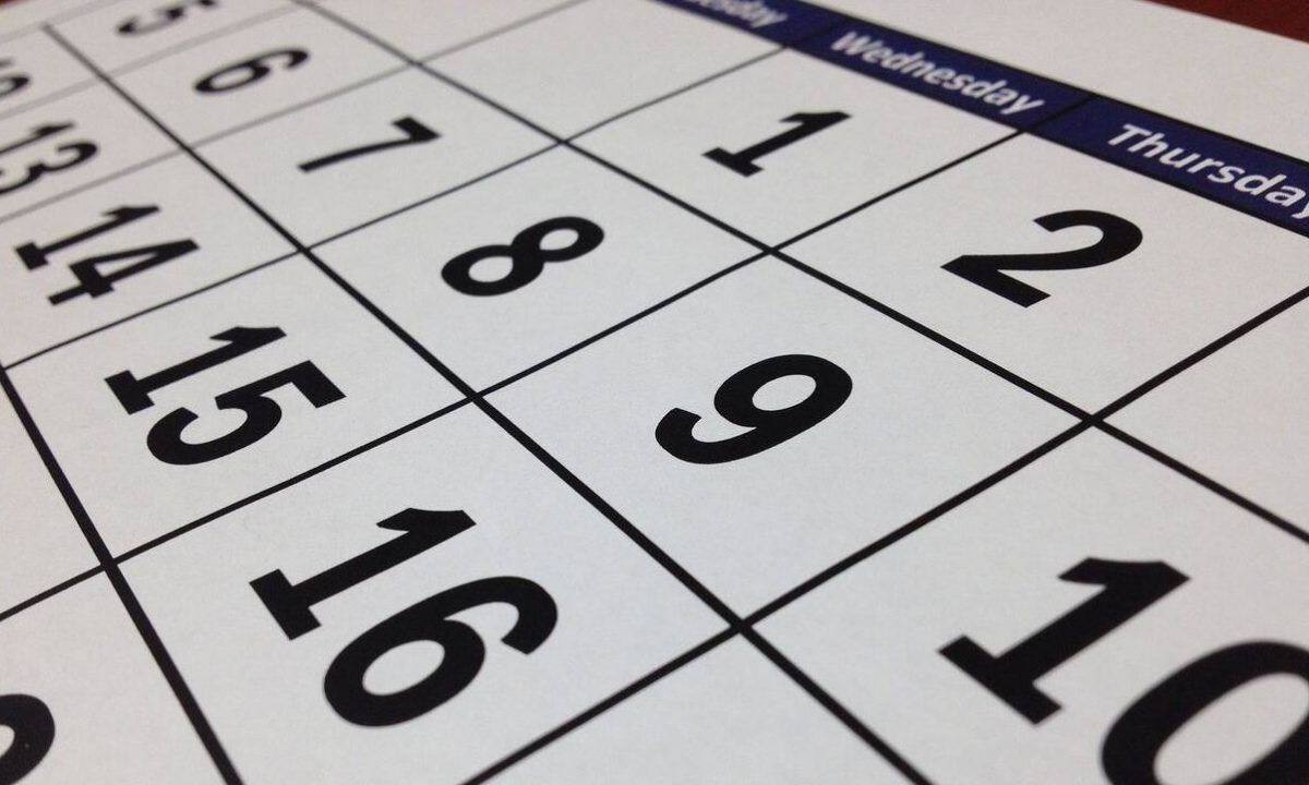 Αργίες 2021: Πότε πέφτουν τα τριήμερα της νέας χρονιάς