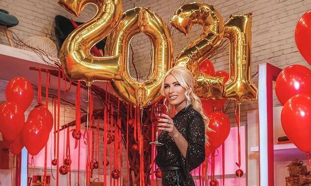 Κατερίνα Καινούργιου: Πόζαρε με τον μπαμπά της και τα χάσαμε! Σαν σταρ του σινεμά!