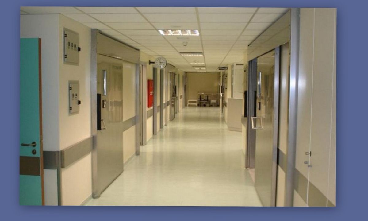 Εσπευσμένα στο νοσοκομείο γνωστός τραγουδιστής - Υπέστη ανεύρισμα εγκεφάλου