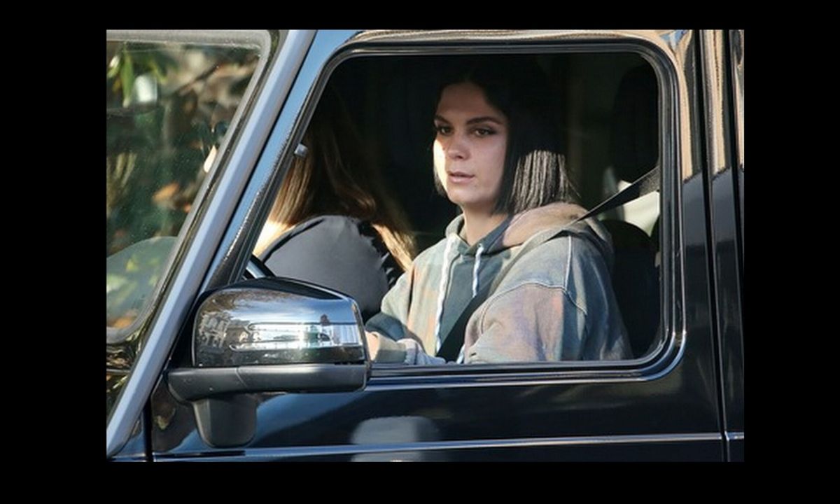 My style rocks: Θα πάθεις πλάκα όταν δεις με τι αυτοκίνητο κυκλοφορεί η νικήτρια, Αρετή Λις