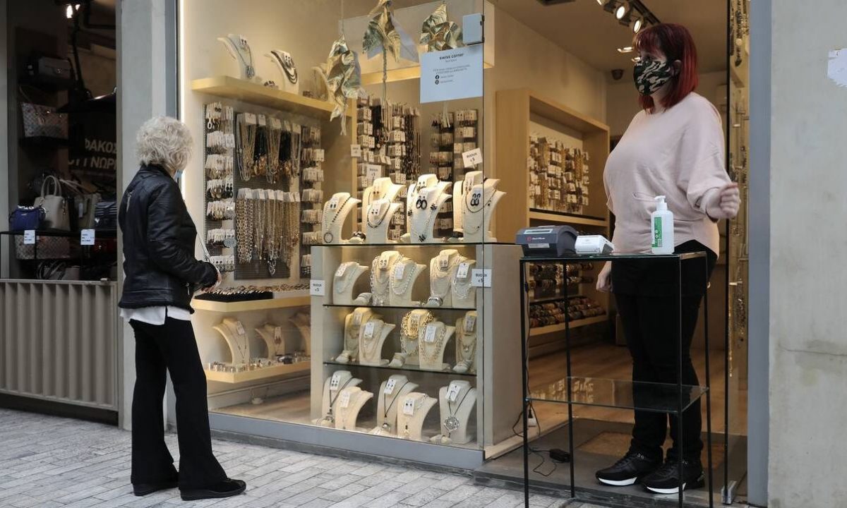 Lockdown: «Όχι» των λοιμωξιολόγων για το άνοιγμα του click away τη Δευτέρα