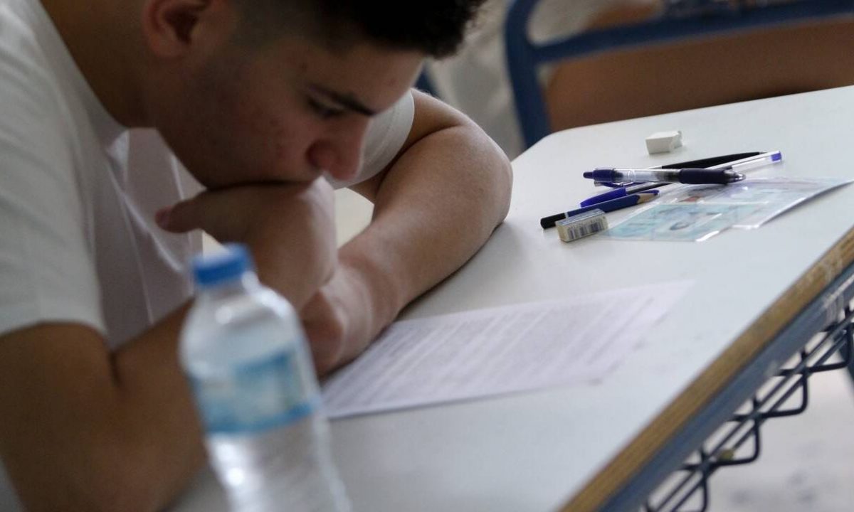 Πανελλήνιες 2021: Μείωση της εξεταστέας ύλης ανακοίνωσε το υπουργείο Παιδείας