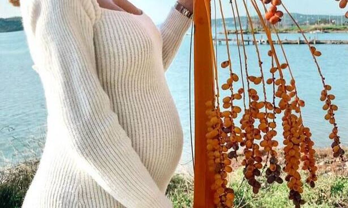 Γεννητούρια στην ελληνική σόουμπιζ! Η πρώτη φωτό με το μωρό της!