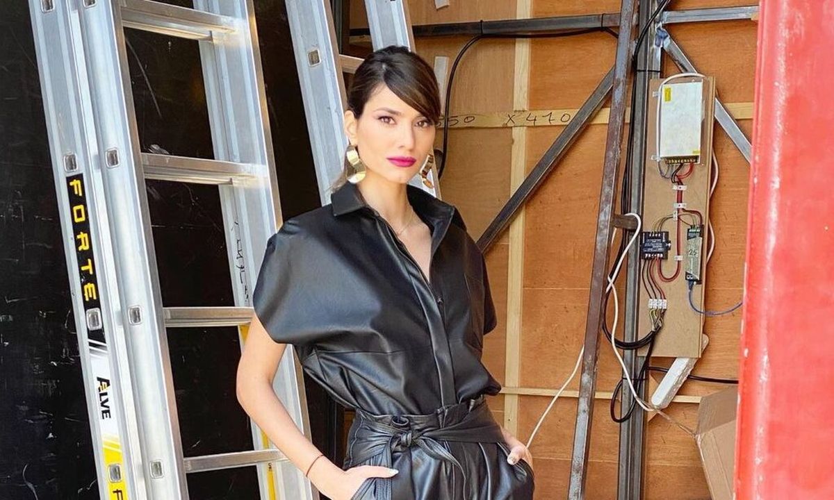 Pop Up: Η Ηλιάνα έχει γενέθλια και δεν φαντάζεσαι ποιος εισέβαλε στο πλατό