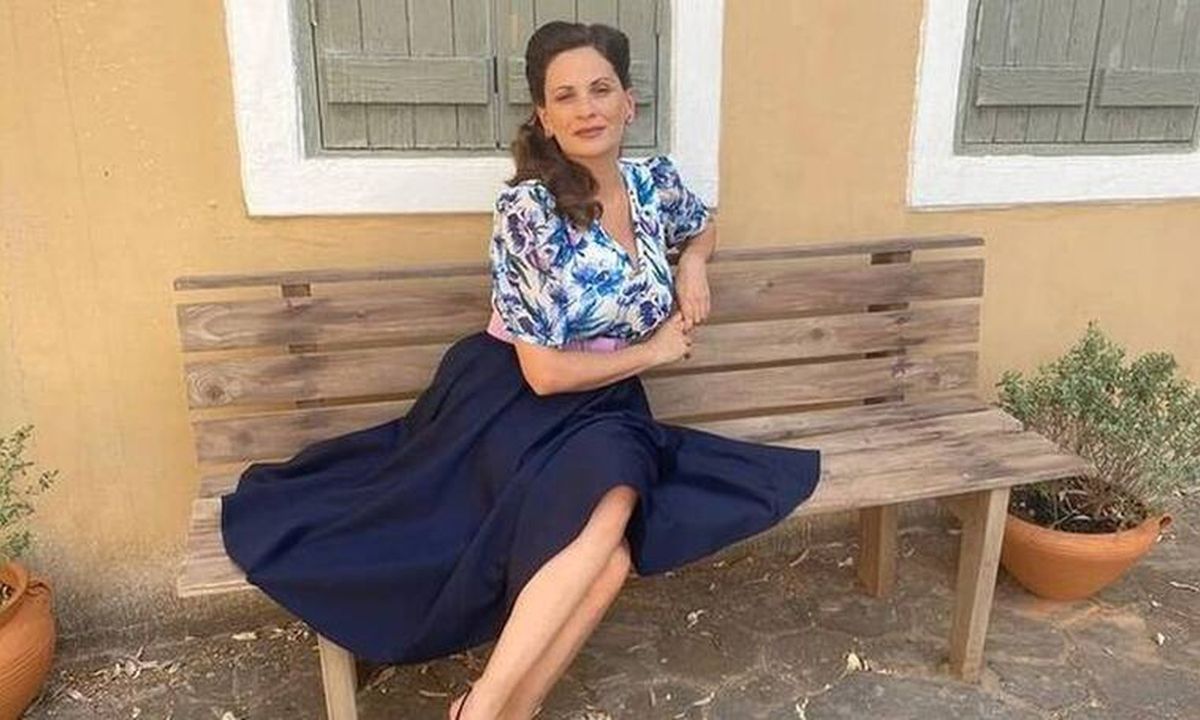 Άγριες Μέλισσες: Θα πάθεις πλάκα με την Βιολέτα - Όπως δεν την έχεις ξαναδεί