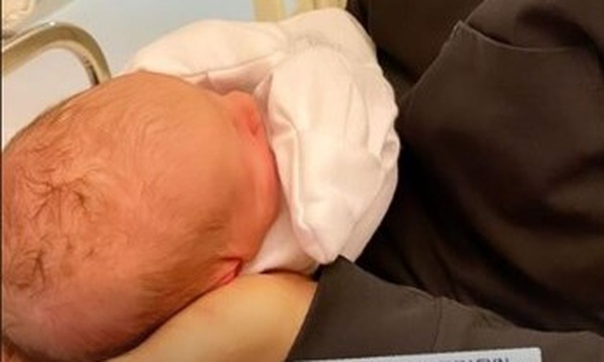 Νόσησε με κορονοϊό κατά τη διάρκεια της εγκυμοσύνης και έφερε στον κόσμο ένα υγιέστατο αγοράκι