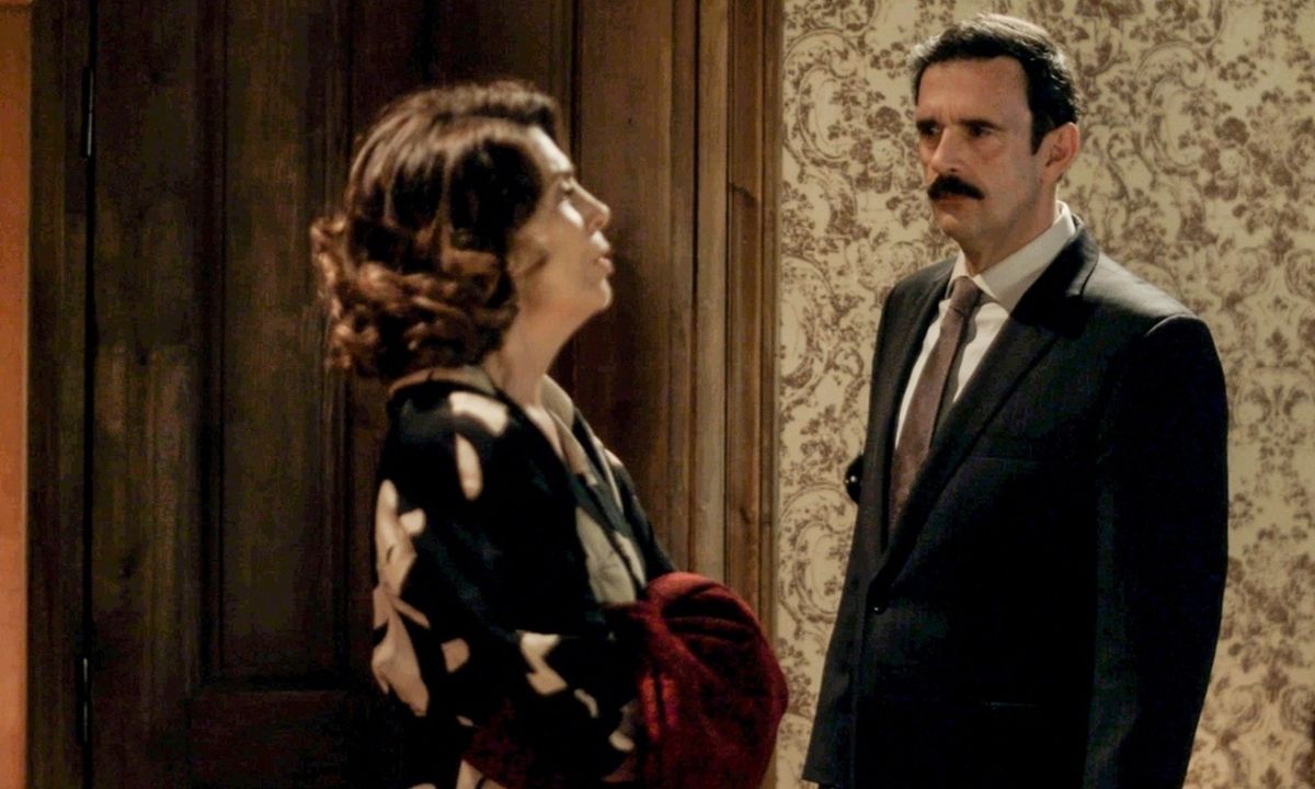 Άγριες Μέλισσες spoiler: Εκτός  εαυτού η Μυρσίνη – Το αναπάντεχο νέο που θα την εξοργίσει!