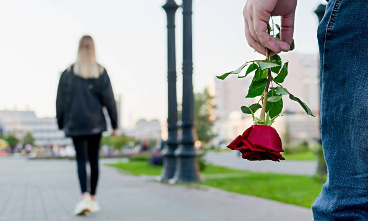 Αυτά τα 3 ζώδια «καίνε» τις σχέσεις τους πολύ γρήγορα!