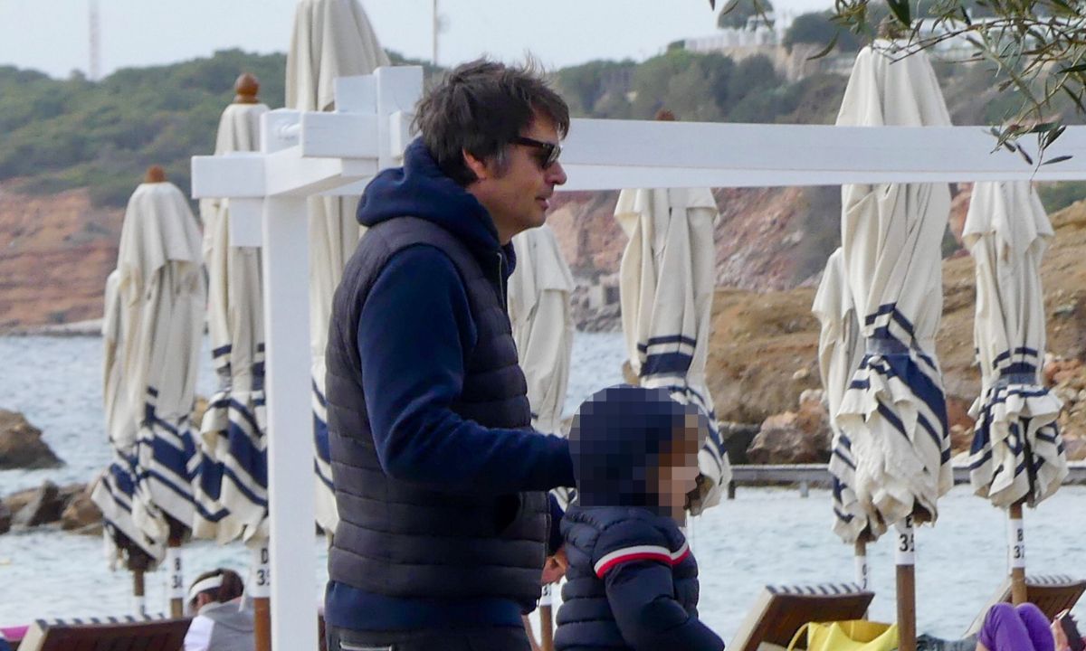 Νίκος Κριθαριώτης: Ευτυχισμένος πατέρας! Οι νέες φωτό με τον γιο του!