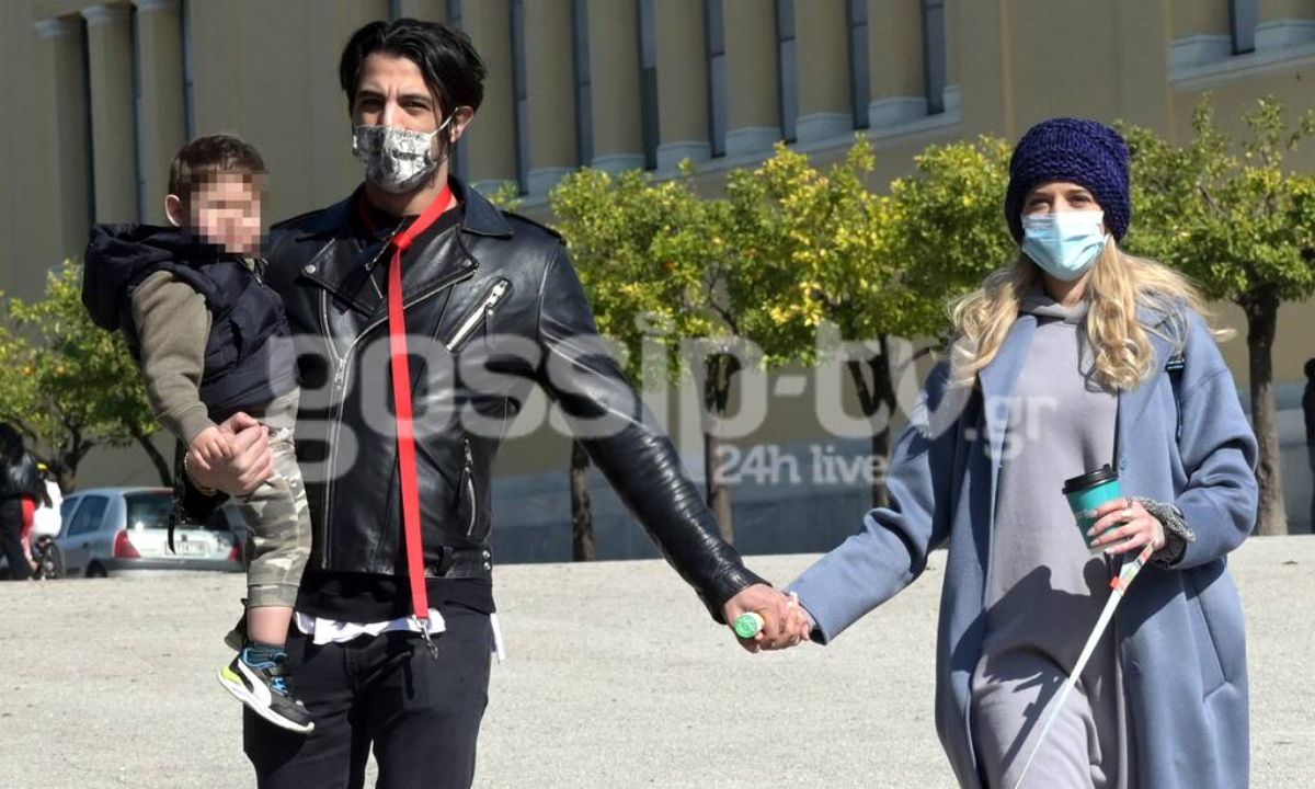 Αναστασιάδης-Θεωνά: Σπάνια οικογενειακή βόλτα με τον γιο τους στο Ζάππειο!