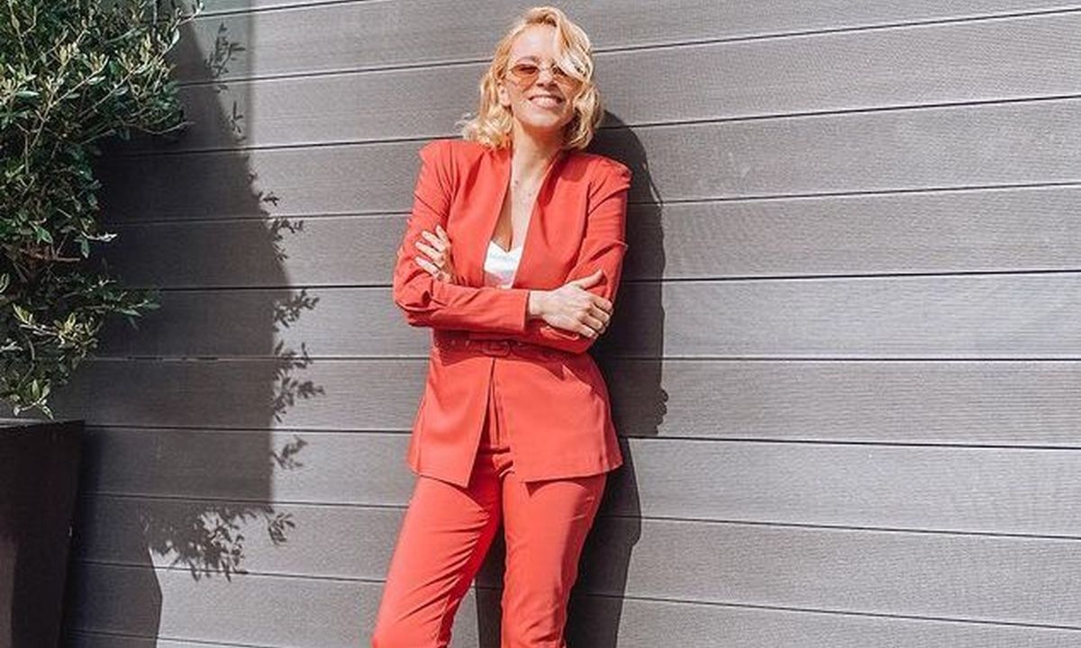 Νάντια Μπουλέ: Έγκυος στο πρώτο της παιδί  - Η ανακοίνωση και η πρώτη φώτο με φουσκωμένη κοιλιά!