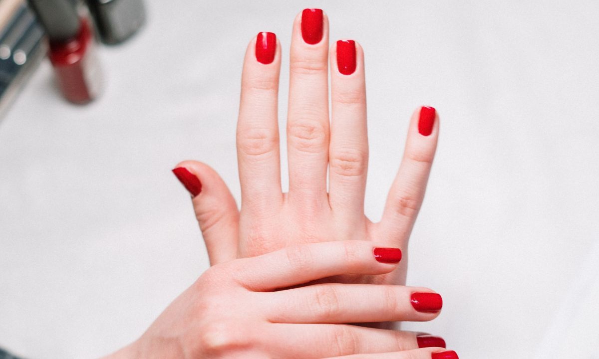 Τα 3 μεγαλύτερα λάθη που κάνεις όταν βάφεις μόνη σου τα νύχια σου