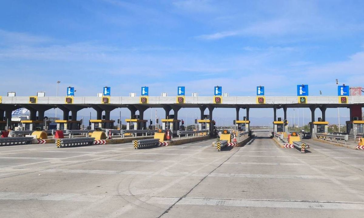 Κορονοϊός - Πατούλης: Άνοιγμα σχολείων θα φέρει αύξηση κρουσμάτων - Τι είπε για το Πάσχα