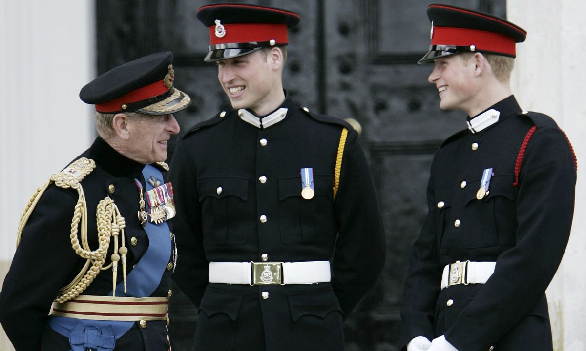 Πρίγκιπας Φίλιππος: Σε καραντίνα ο Χάρι πριν την κηδεία – Χιόνισε στο Ουίνδσορ που θρηνεί η Ελισάβετ