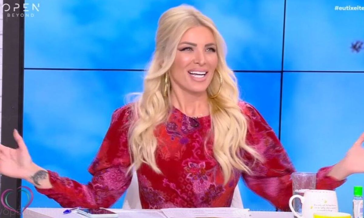 Ανδρέας Μικρούτσικος: Η Καινούργιου ανακοίνωσε on air τη συνεργασία τους στο Ευτυχείτε