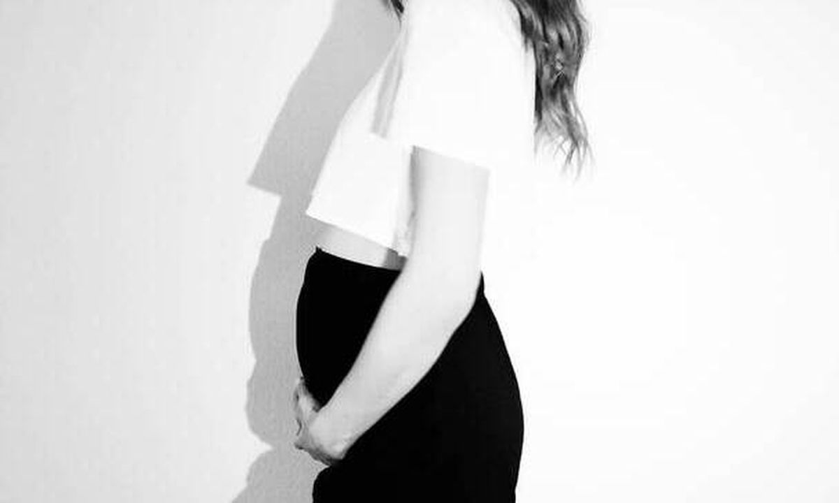 GNTM: Παντρεύτηκε λίγο πριν γίνει μαμά! Το εναλλακτικό νυφικό σύνολο και το στεφάνι στα μαλλιά