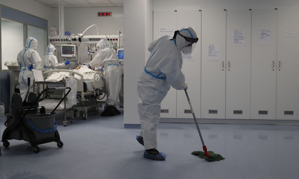 Κορονοϊός - Δραματική προειδοποίηση Παυλάκη: Εβδομάδα Παθών διαρκείας μέχρι το Πάσχα