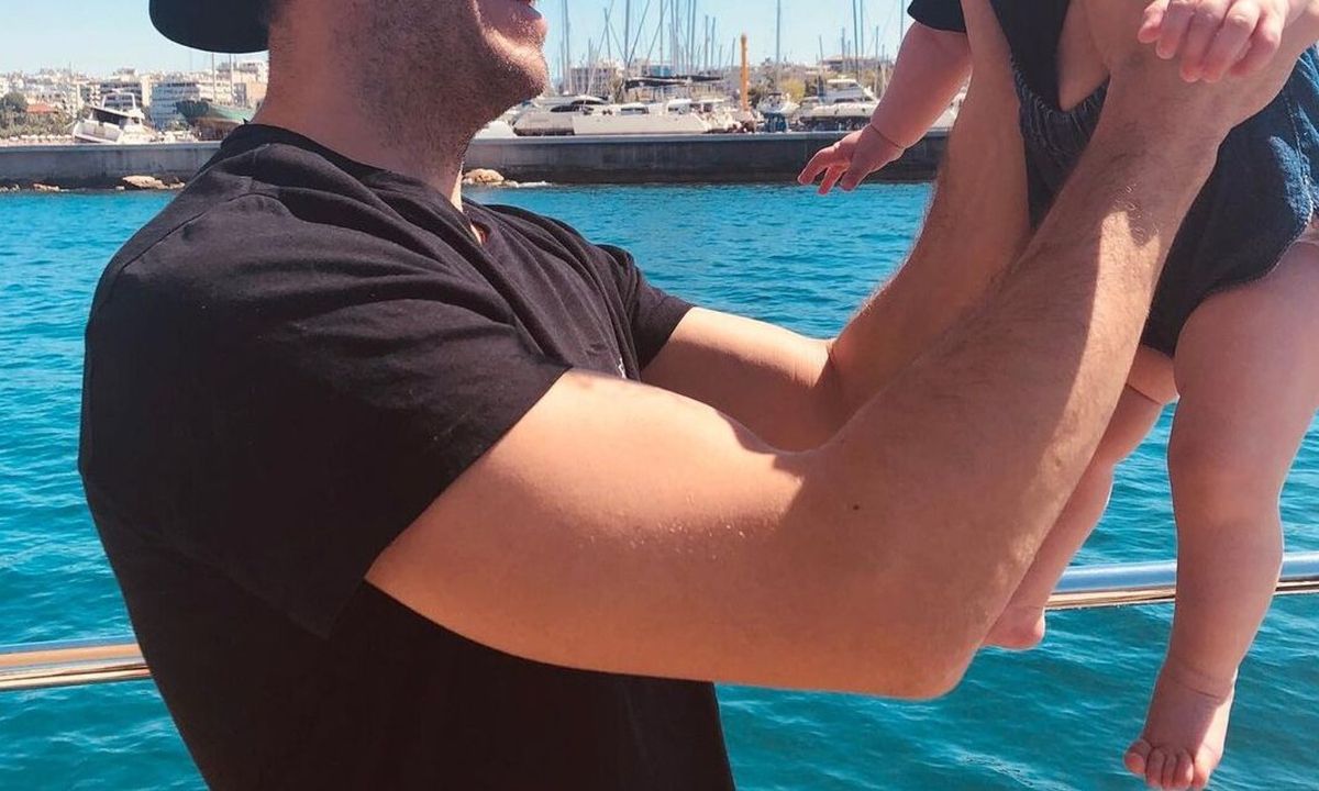 Έλληνας ηθοποιός θα γίνει μπαμπάς για δεύτερη φορά και μόλις το αποκάλυψε!