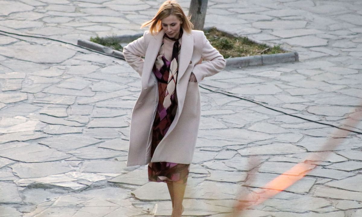 Νάντια Μπουλέ: Η εγκυμονούσα στις πρώτες φωτό εκτός σπιτιού! Η φουσκωμένη κοιλίτσα